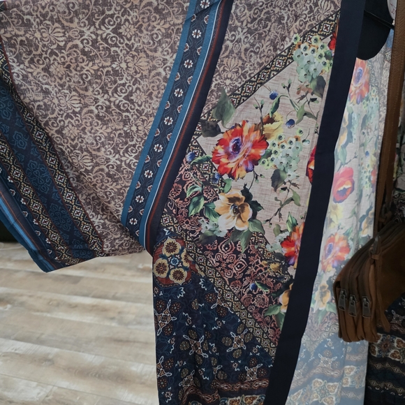 Umgee Multicolor Floral Kimono Jacket - Picture 6 of 6